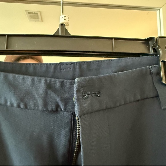 Lululemon Men’s Navy Performance Shorts – Size 33 - Picture 2 of 5